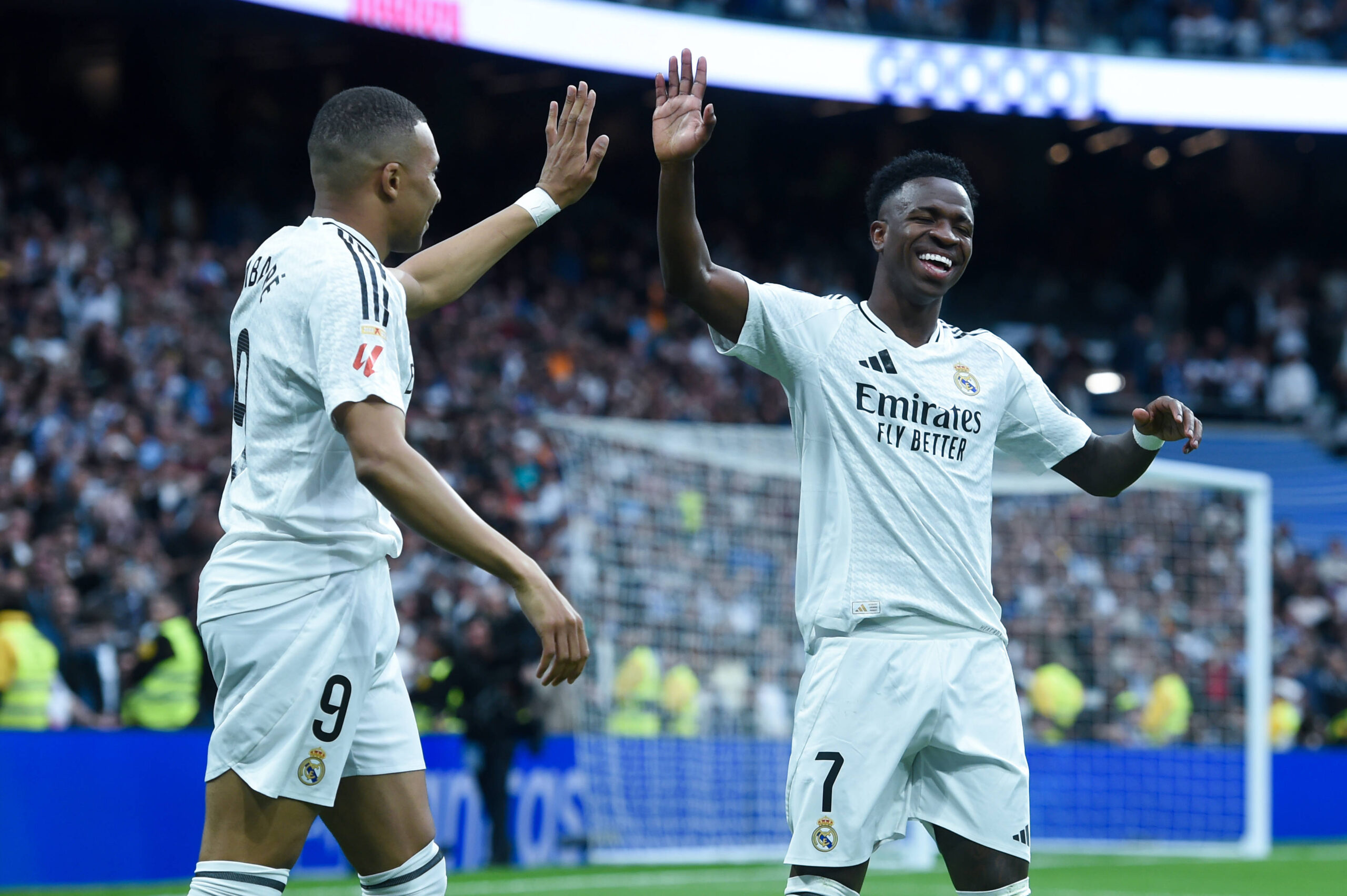Real Madrid players look dejected after a 2-1 defeat to Mallorca that left them seven points behind Barcelona in the La Liga 2025/26 title race with eight games remaining, April 2026