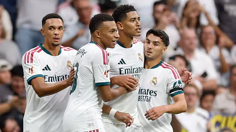 El Clásico Barcelona–Real Madrid se jugará el 25 de octubre a las 21:00.