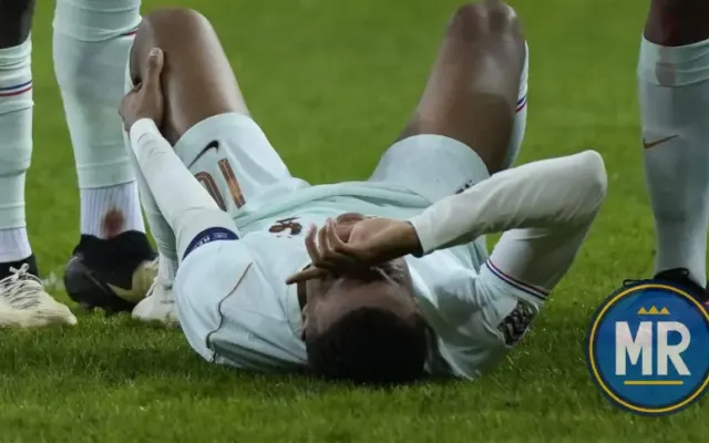 Mbappé, bajo observación por la rodilla antes del regreso liguero